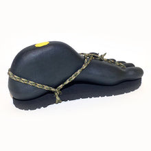 Load image into Gallery viewer, Huarachi #01 / vibram sole / Digital camo