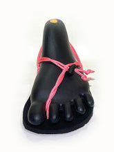 Load image into Gallery viewer, Huarachi #01 / vibram sole / Black x Pink