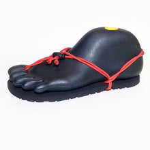 Load image into Gallery viewer, Huarachi #01 / vibram sole / Black x Red
