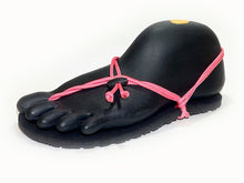 Load image into Gallery viewer, Huarachi #01 / vibram sole / Black x Pink
