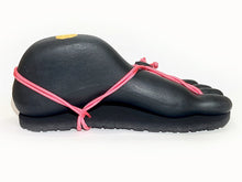 Load image into Gallery viewer, Huarachi #01 / vibram sole / Black x Pink
